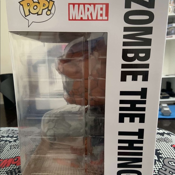 Marvel Zombie Jumbo Funko POP!! LIMITED EDITION - Picture 2 of 4